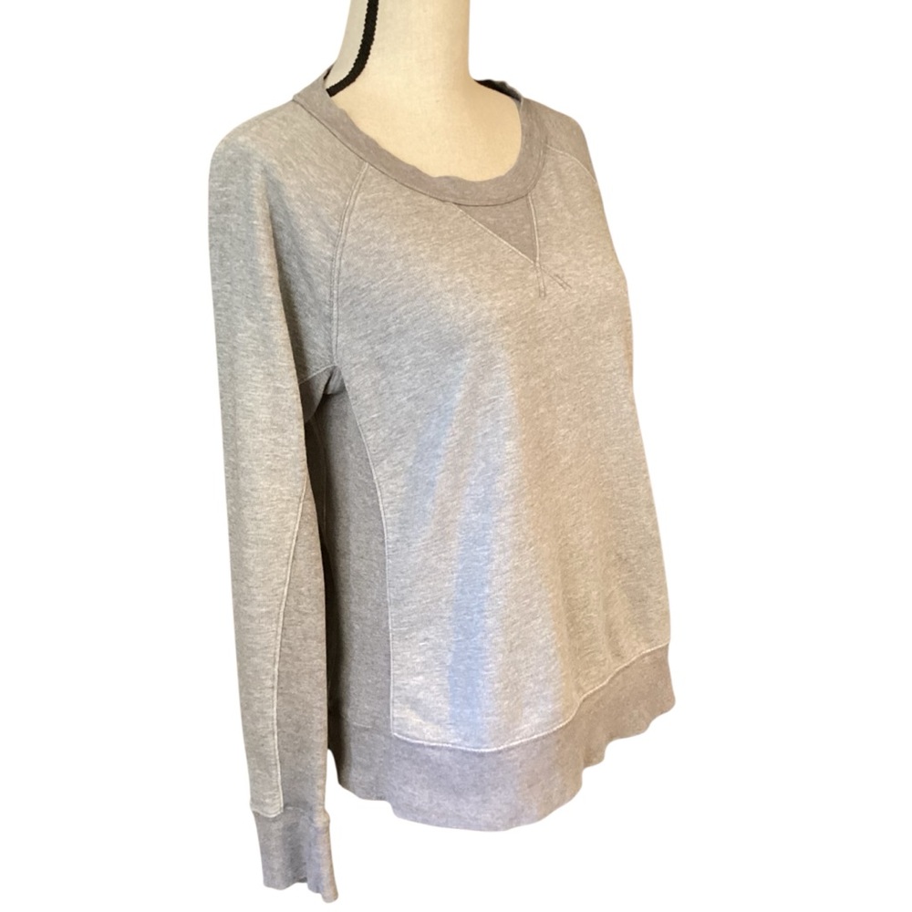GAP Sunwashed Grey‎ Round Neck Pullover Long Sleeve Stretch Sweatshirt, Medium